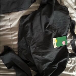 Black Long Sleeve Crop Top